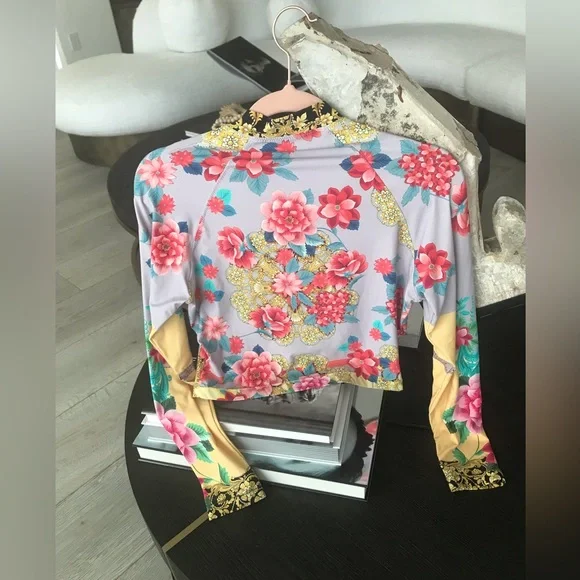 JOHNNY WAS multi pattern crop top , sz xs EUC - Picture 5 of 9